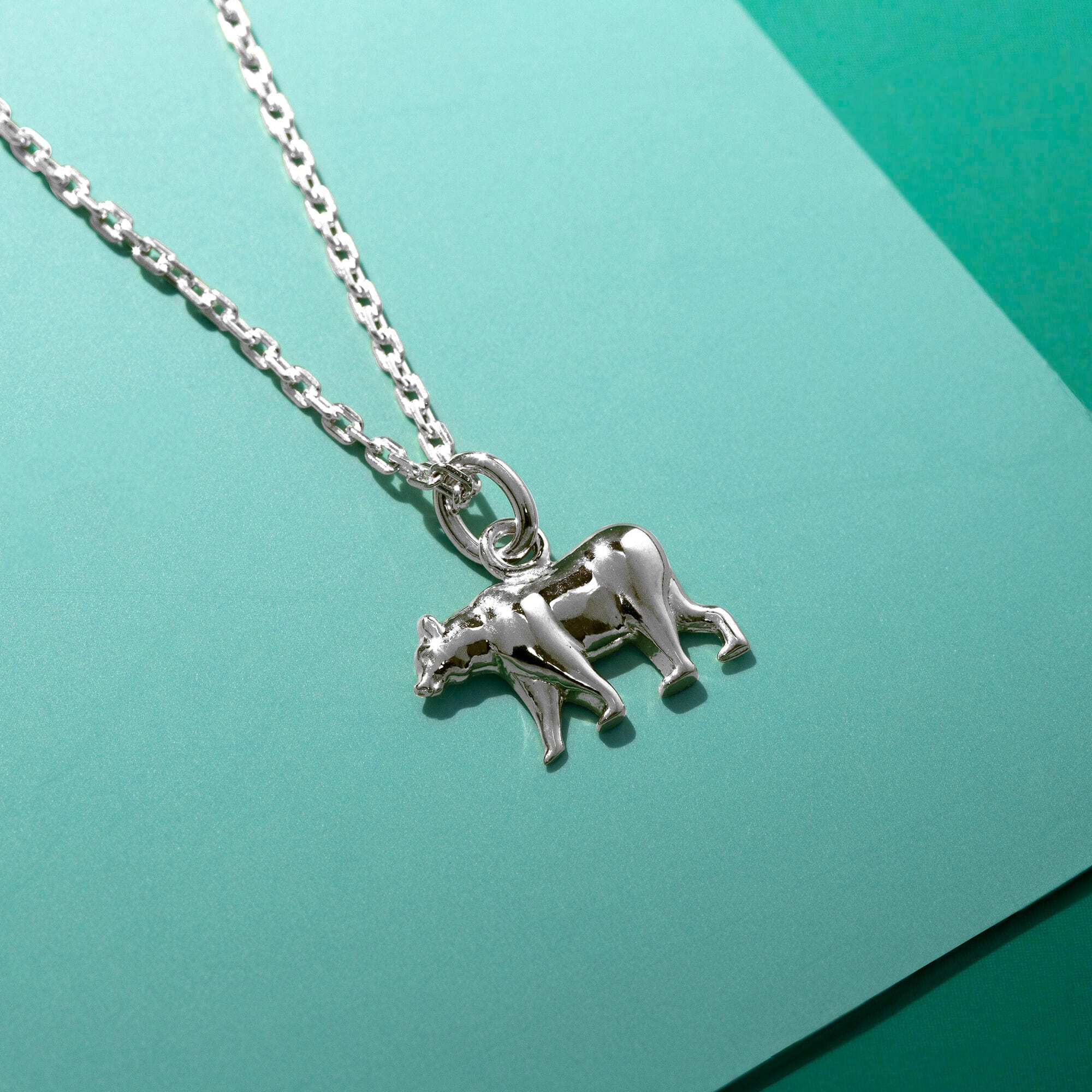 The California Grizzly Bear Necklace: A Symbol of Strength for California 💛 🐻