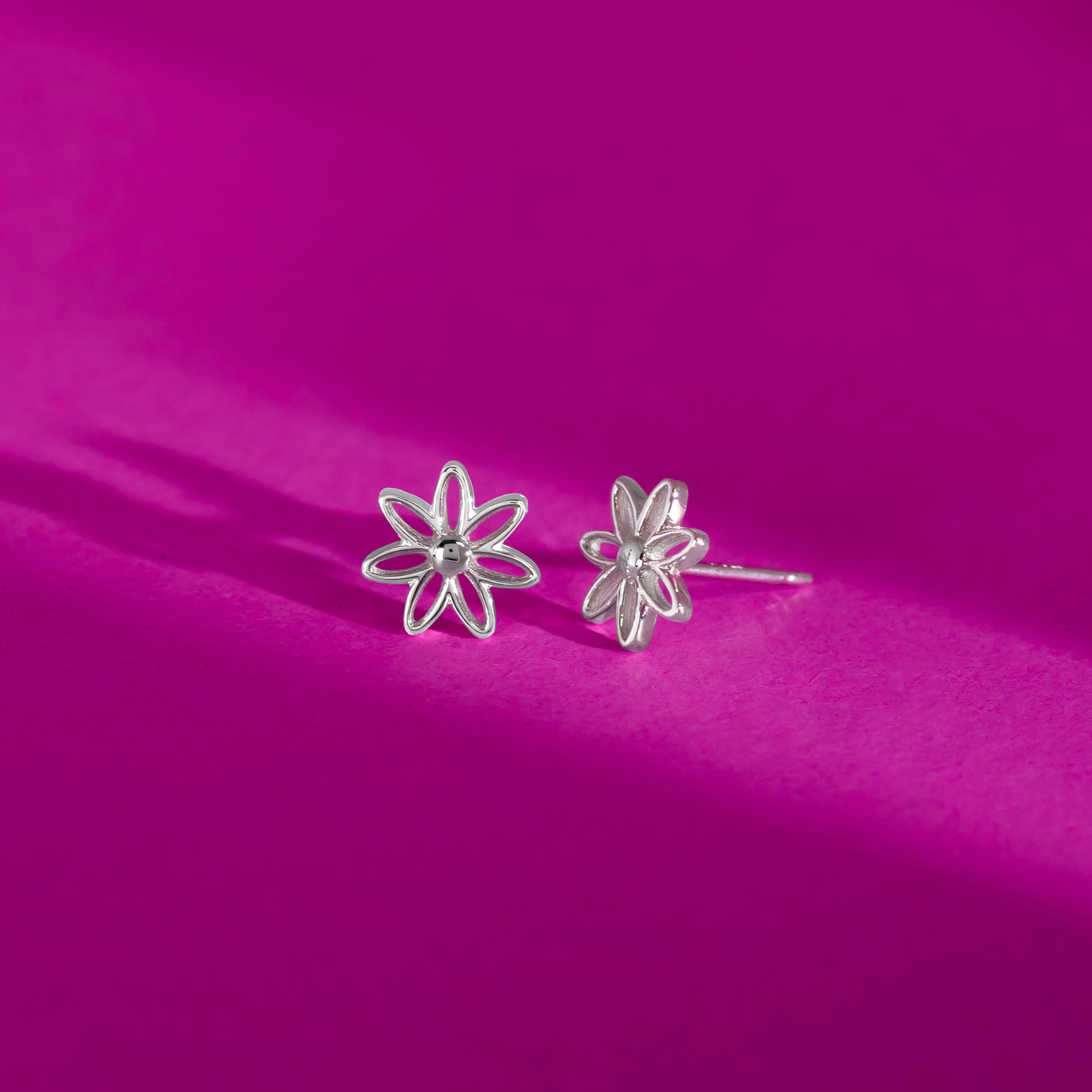 Boma Jewelry Outline Daisy Flower Studs